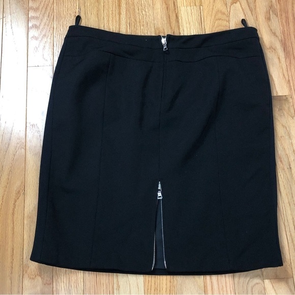 AUTHENTIC PRADA black mini skirt - Picture 8 of 8
